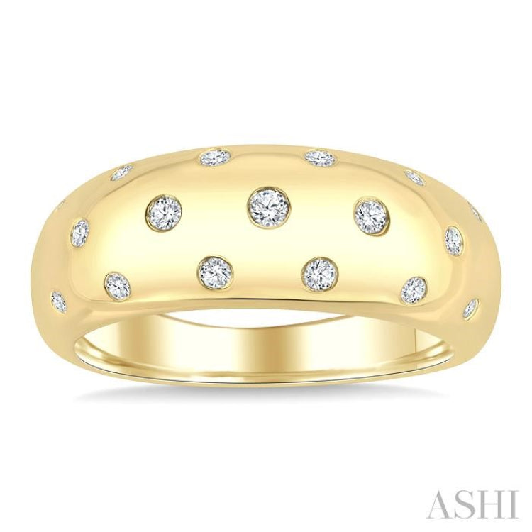 1/5 Ctw Round Cut Diamond Flush Set Mosaic Dome Band in 10K Yellow Gold