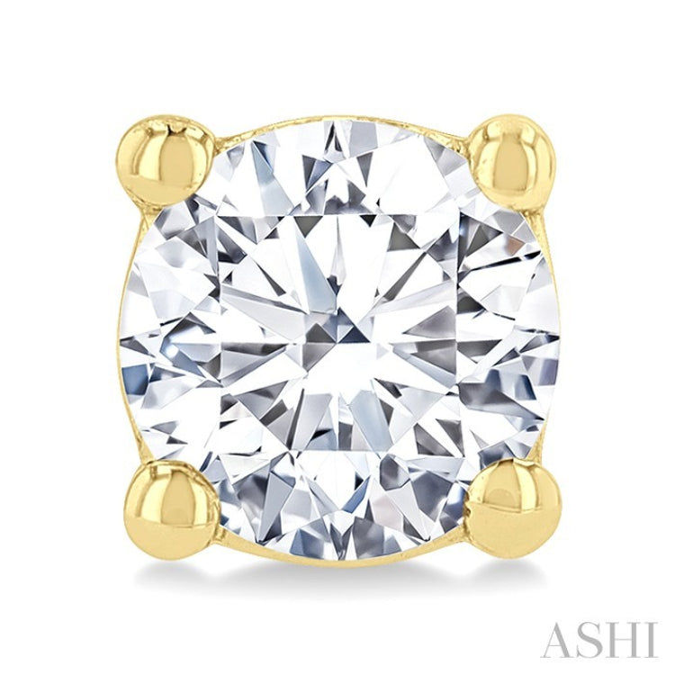 1/2 Ctw Round Cut Diamond Stud Earrings in 14K Yellow Gold