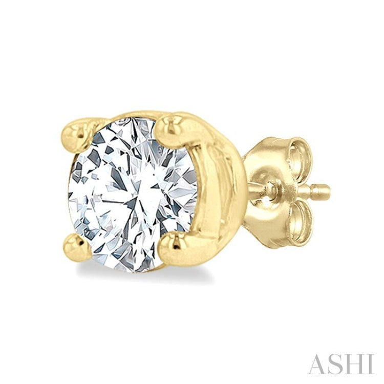 1/4 Ctw Round Cut Diamond Stud Earrings in 14K Yellow Gold