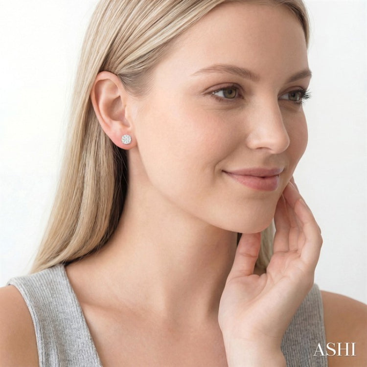 1/2 Ctw Lovebright Round Cut Diamond Stud Earrings in 14K White Gold