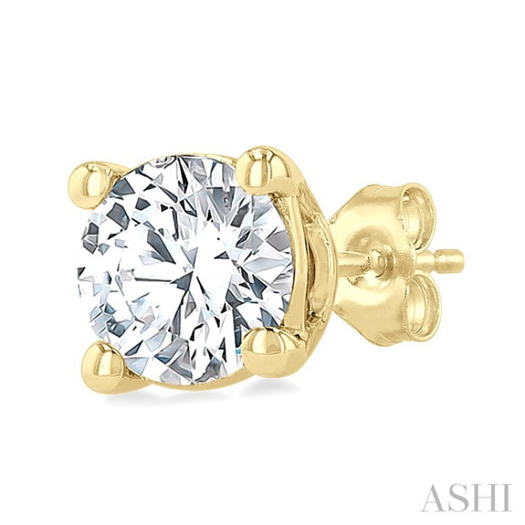 3/4 Ctw Round Cut Diamond Stud Earrings in 14K Yellow Gold