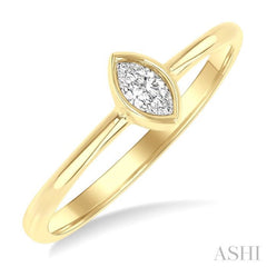 1/6 Ctw Petite Bezel Set Marquise Cut Diamond Fashion Ring in 10K Yellow Gold