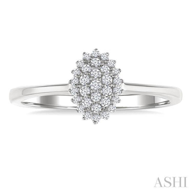 1/6 Ctw Petite Oval Shape Round Cut Diamond Cluster Fashion Ring in 10K White Gold
